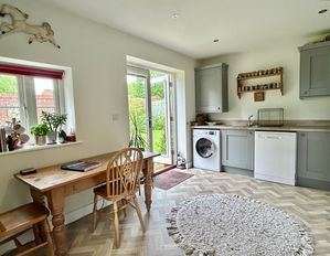 Breakfast Kitchen- click for photo gallery